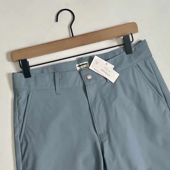NWT!! Boy’s J. CREW Factory Crewcuts Gramercy Tech Shorts Blue Winter Storm 16 - Picture 4 of 13